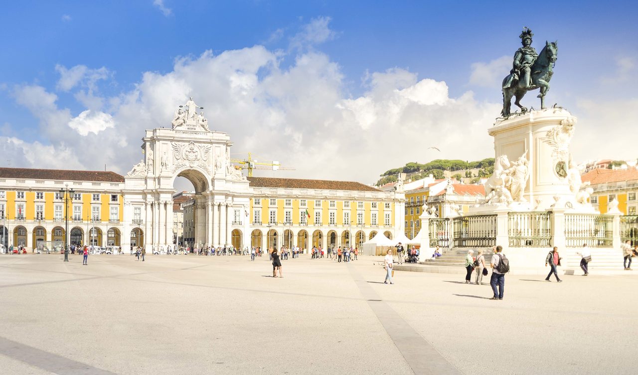 Lisabon Portugalsko Severny Atlanticky Ocean Destinacie Plavby Lodou Po Celom Svete Pt Tours