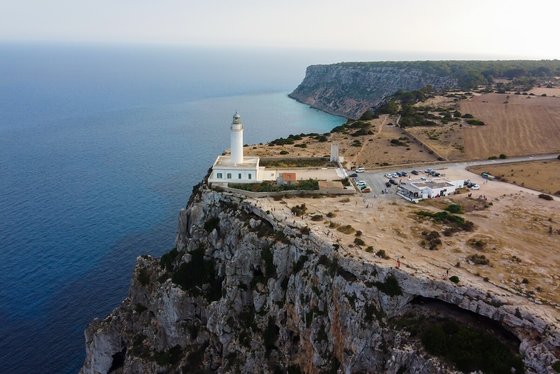 Preplávanie zálivom pri ostrove Formentera