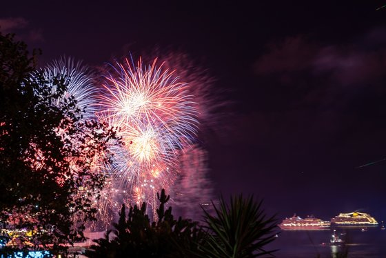Novoročné ohňostroje v zálive San Juan