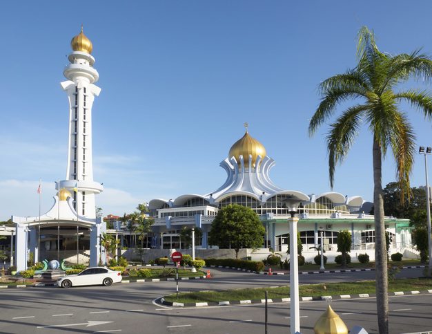  Penang je vyhlášený svou skvělou kuchyní, zachovalým historickým centrem hlavního města Georgetownu a v nedávné době také rozkvětem IT společností, Goergetown