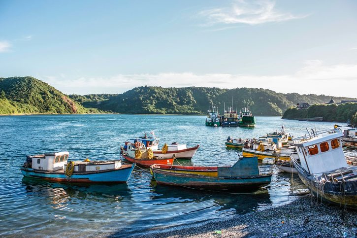 Pohled na pobřeží v Puerto Montt, Chile