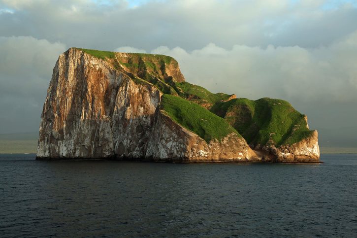 Skalní útvar v Kicker Rock - Galapágy