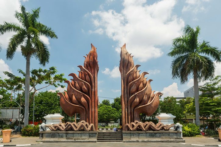 Heroes Monument - národní památník v Surabaya, Indonésie