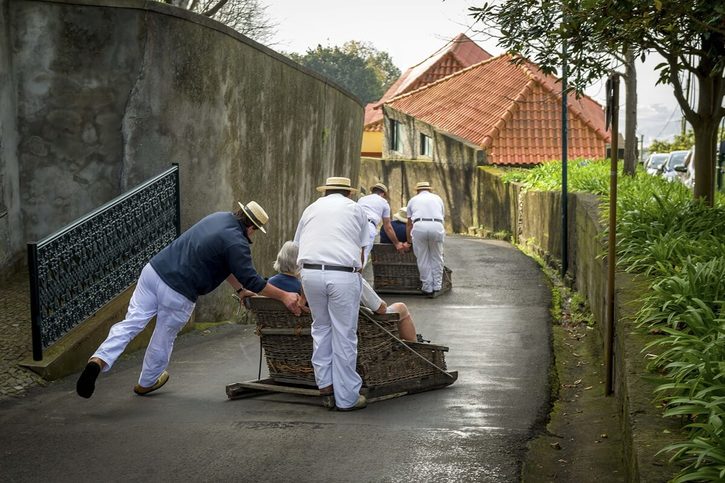 Funchal - Tradičné madeirské sane.