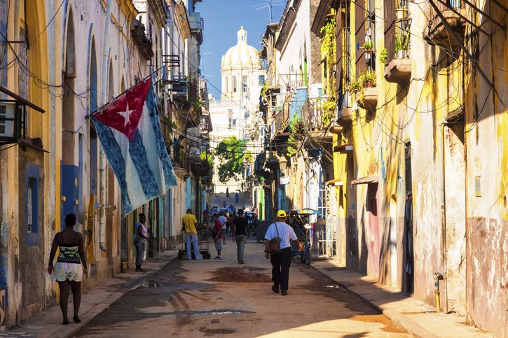 Typická havanská ulička, Kuba