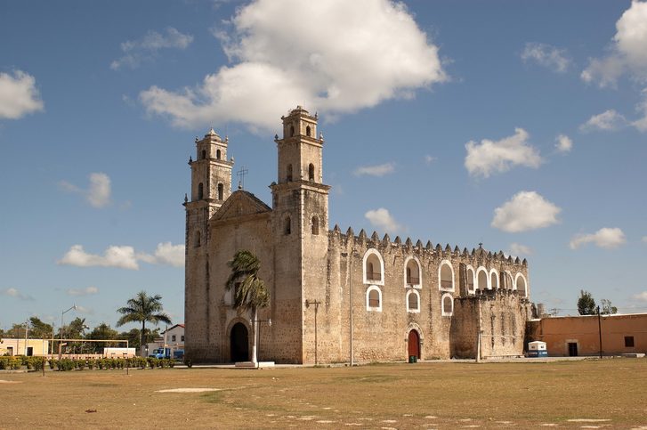  Katedrála na předměstí Progresa, Mexiko