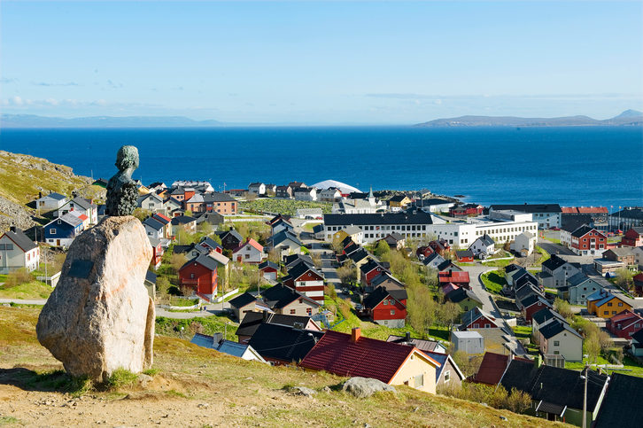 Pohled na přístavní město Honningsvag, Norsko