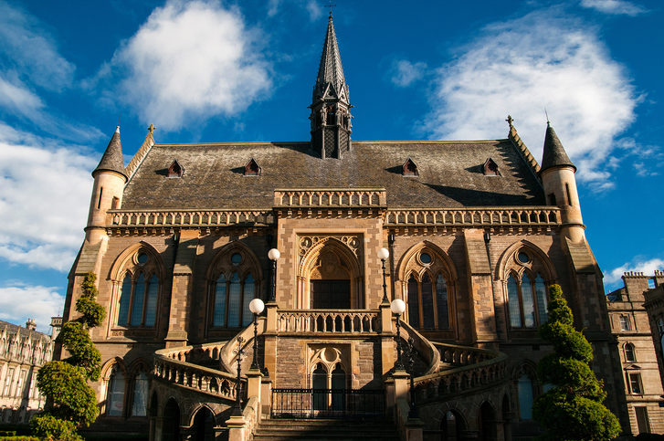 McManus Galleries - Prohlédněte si širokou sbírku umění i artefaktů z dějin a přírodní historie Dundee v překrásné viktoriánské budově
