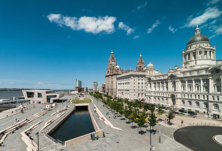 Centrum města Liverpool - Tři stupně, budovy na liverpoolském nábřeží, Spojené království