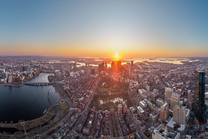 Boston – panoramatický letecký pohľad na mesto.
