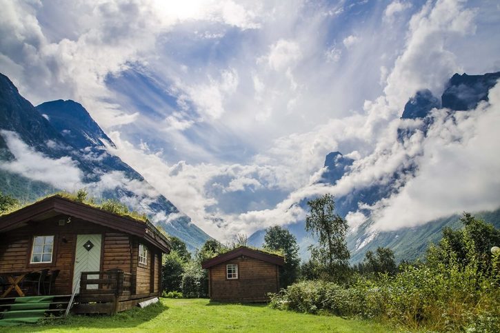 Ålesund - Chatičky v horách.