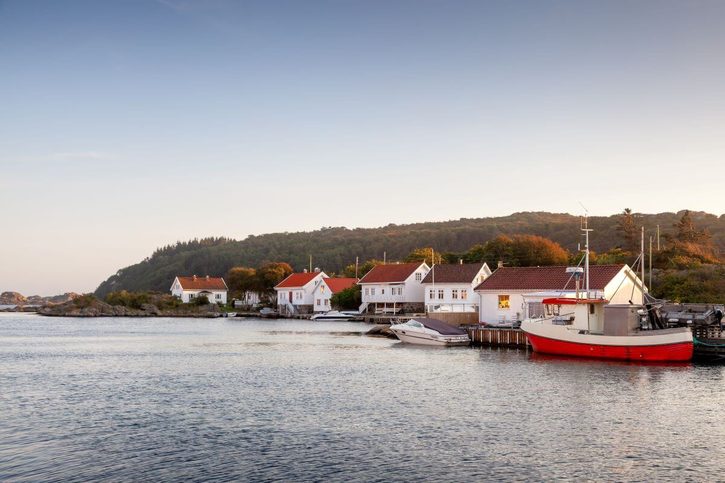 Nábrežné domy na pobreží Korshamn