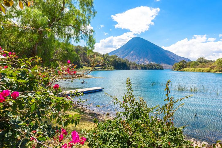 Pohled na Puerto Quetzal, Guatemala