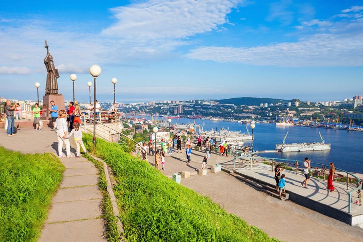 Pohled na Vladivostok od památníku Cyrila a Metoděje