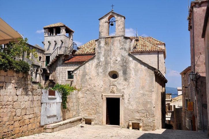 Korčula - Historické budovy na ostrove Korčula