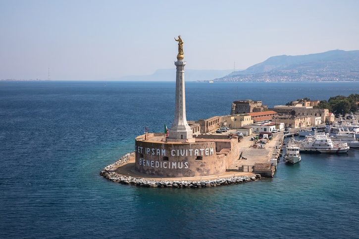 Messina - Socha Madonny della Lettera 