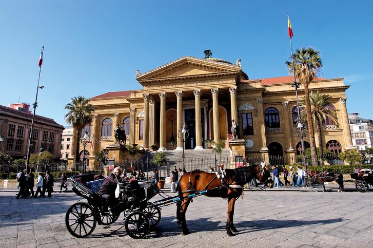 Teatro Massimo - Opera a baletní divadlo na Verdiho náměstí, Palermo, Sicílie