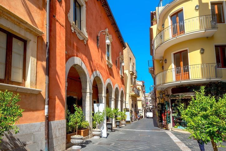 Taormina - Hlavná ulica Corso Umberto 