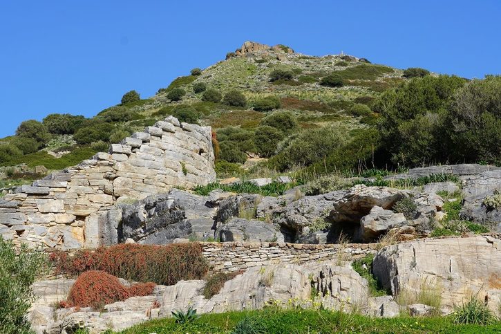 Lavrio - Antické divadlo a akropola v Thorikos