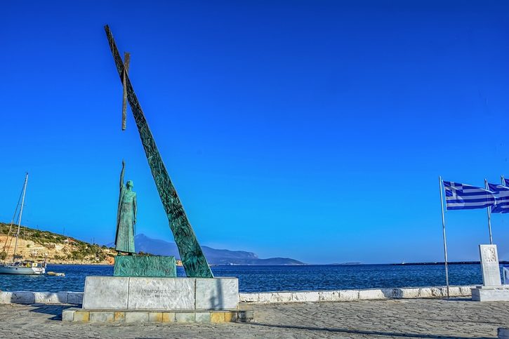 Samos - Socha Pytagora v prístave.