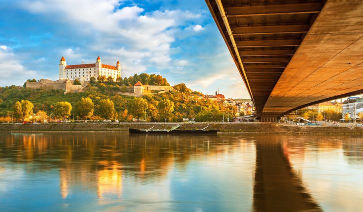 Bratislavský hrad na Dunají