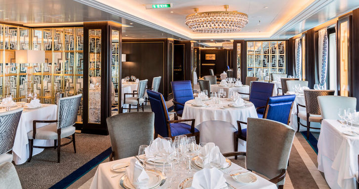 Britannia Club Restaurant - Queen Victoria