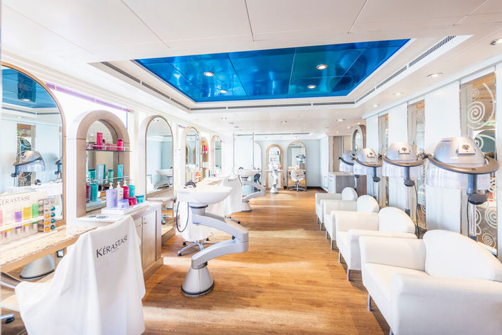 Salon - Queen Victoria