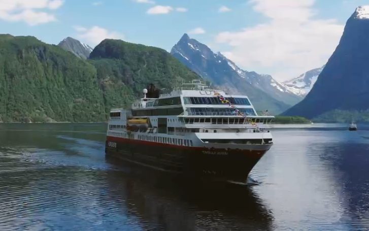 MS Trollfjord