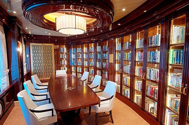 Knihovna - Regal Princess