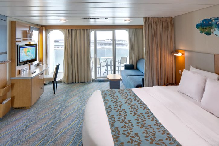 Kajuta s balkonem, ložnice - Allure of the Seas