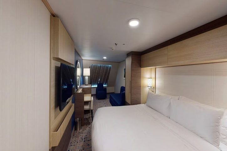Priestranná kajuta s oknom (3M, 4M) – Odyssey of the Seas