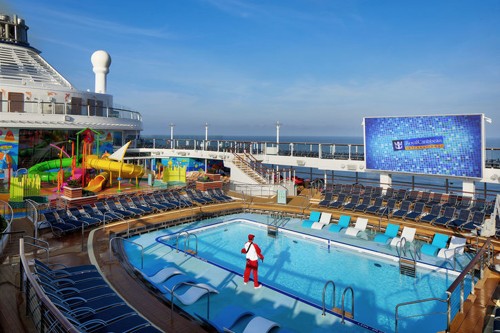 1558365036_SC19-PoolDeckR