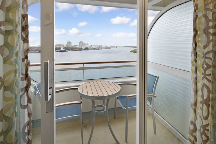 Kajuta s balkonem - RCI_RH_SupOceanView-BalconyR