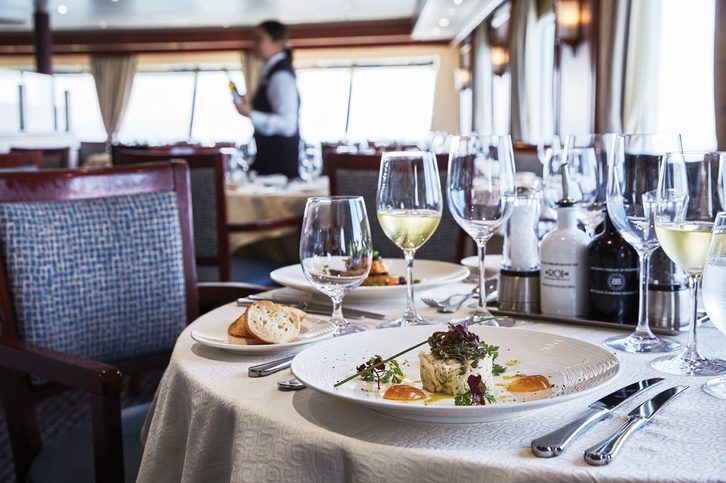 39440-silver-explorer-the-restaurant