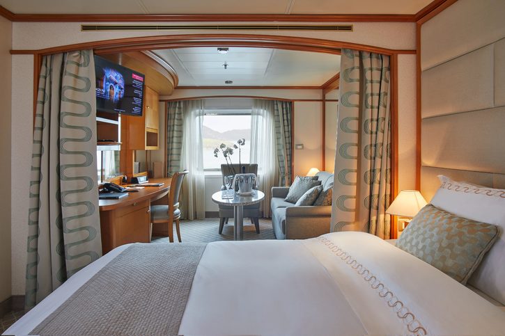 Vista Suite - Silver Whisper