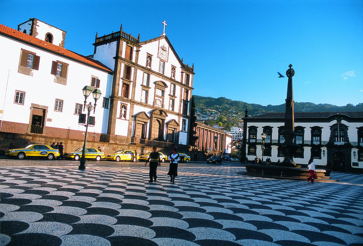 Madeira, ostrov věčného jara: co musíte vidět, ochutnat a zažít? - Costa Madeira 1