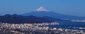 Večerní pohled na město Shimizu a horu Mt. Fuji, Japonsko