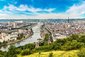 Panoramatický letecký pohled na Rouen v krásném letním dni, Francie