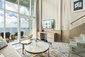 Dvojposchodový apartmán Crown Suite (L1) – Wonder of the Seas