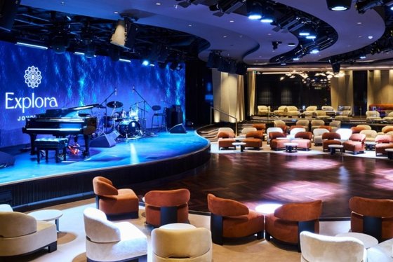 Journeys Lounge - Explora IV
