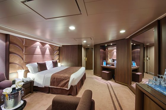 Štvorlôžkové apartmá Deluxe Suite (YC1) – MSC Divina
