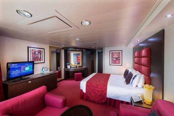 Apartmá Premium Suite Aurea s oknom s panoramatickým výhľadom (SLS) – MSC Fantasia