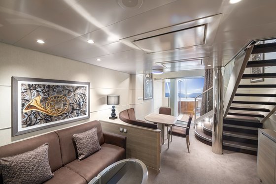 Apartmá Yacht Club Duplex s vířivkou (YJD) - MSC Virtuosa