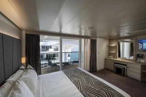 Apartmá Deluxe Suite Aurea s výhl. na promenádu (SRP) - MSC World Europa