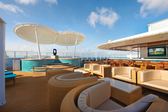 Vibe Beach Club - Norwegian Breakaway