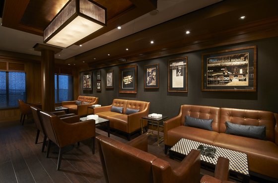 Cigar Lounge - Norwegian Escape