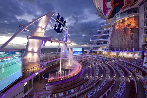 Allure of the seas - Z-allure of the seas aquatheater