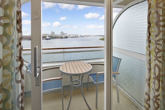 Kajuta s balkonem - RCI_RH_SupOceanView-BalconyR