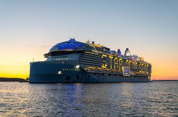 USA, Bahamy, Svatý Martin z Port Canaveralu na lodi Star of the Seas